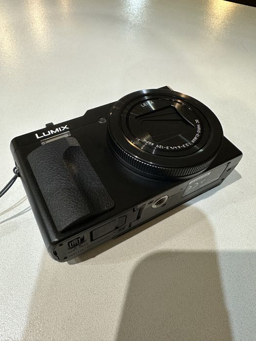Фотоапарат Panasonic Lumix TZ99