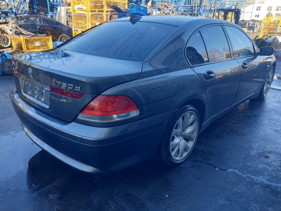 dezmembrez bmw seria 7 e65/usa fata bmw e65/bara fata bmw e65