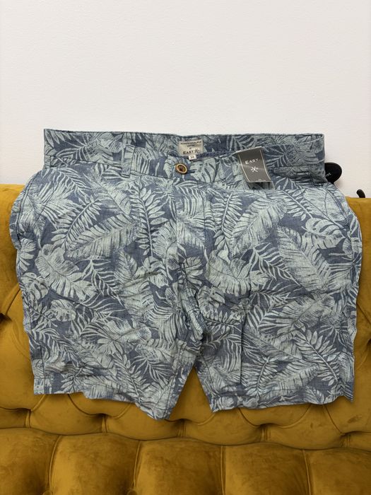 Pantaloni scurti noi
