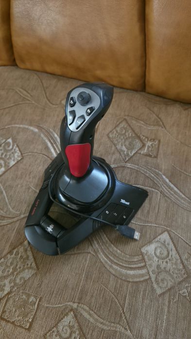 Joystick trust predator gxt555