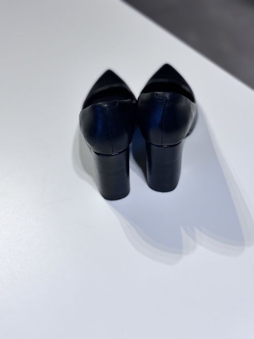 Pantofi din piele negra Luca di Gioia