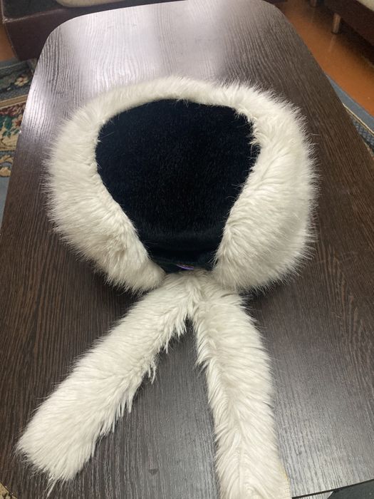 Женская шапка