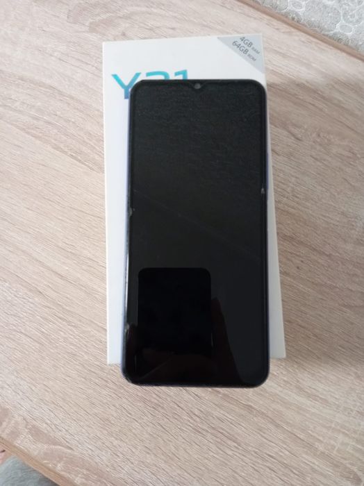 Продам телефон Vivo y21