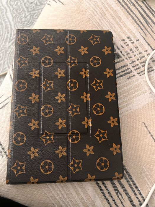 продаю планшет хороший