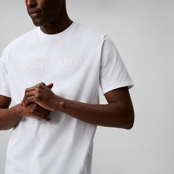Футболка Calvin Klein. p-L.