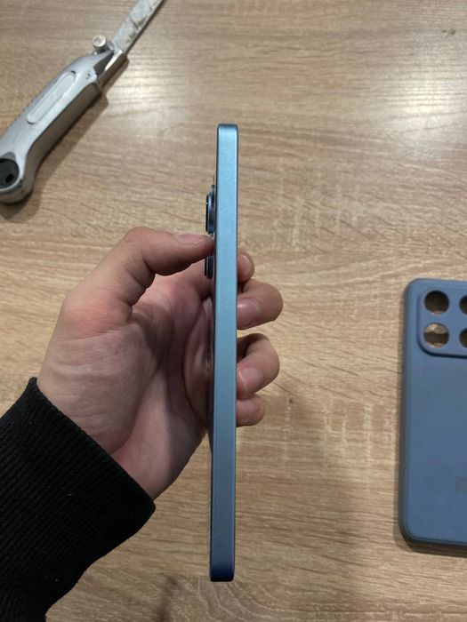 Продам срочно Redmi not 13 все работает