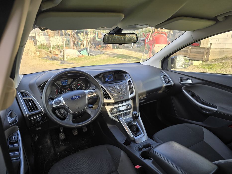 FORD Focus 2013 — imagine 5