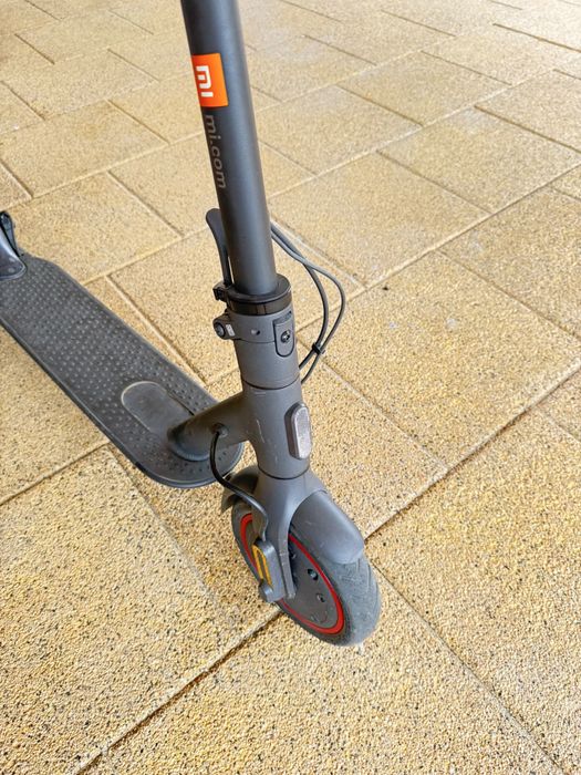 Trotinetă electrică Xiaomi Pro 2 – 25 km/h – Stare foarte bună