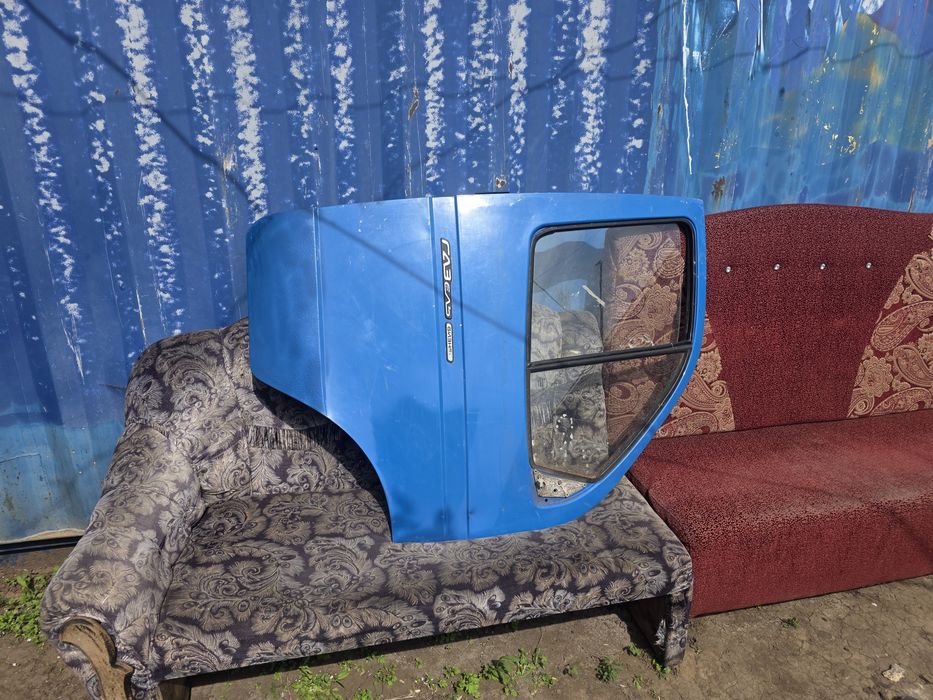 Дверь на газель.