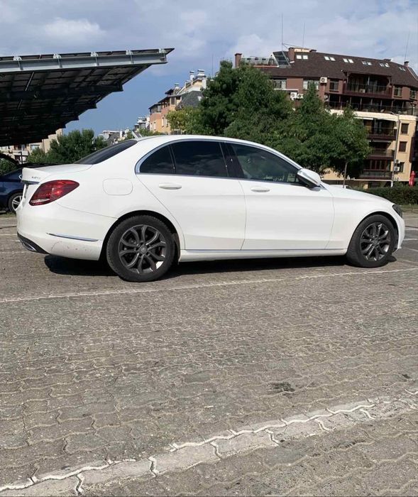 Mercedes-Benz C 220