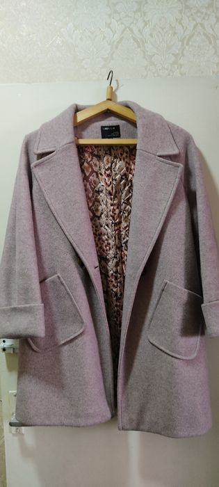 Полупальто  женское розово -сиреневое
