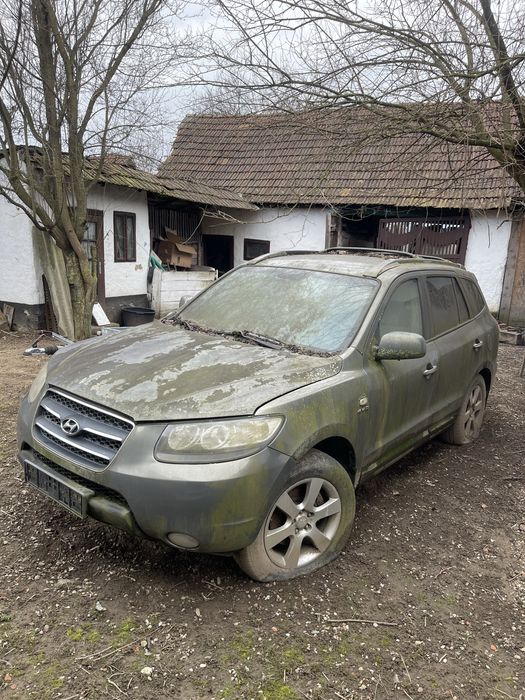 Vand sau dezmembrez Hyundai Santa Fe