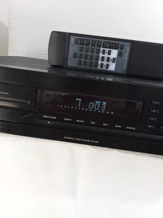 Philips CD 692 si Denon DCD 960