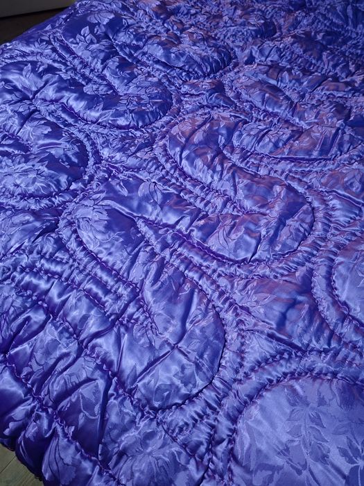 Plapuma cu doua fete din lana si matase