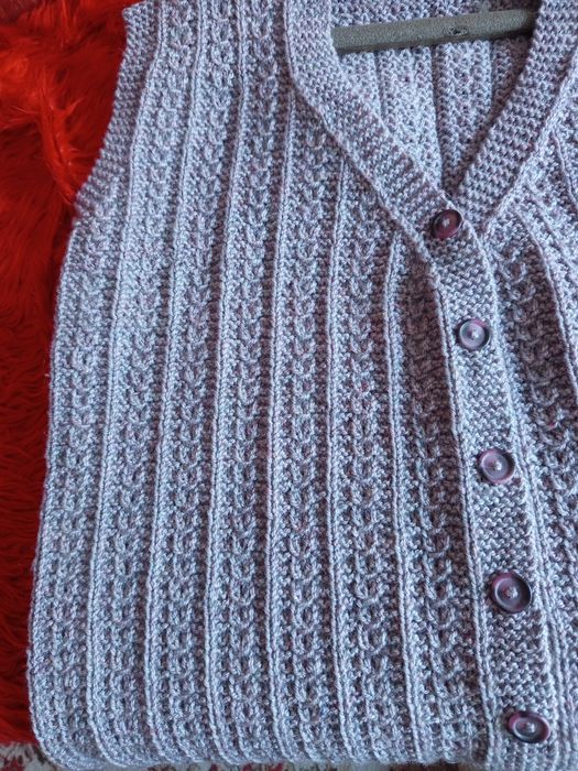 Ръчно плетен дамски елек