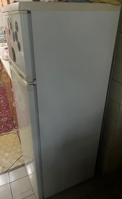 Продается двухкамерный холодильник Nord.