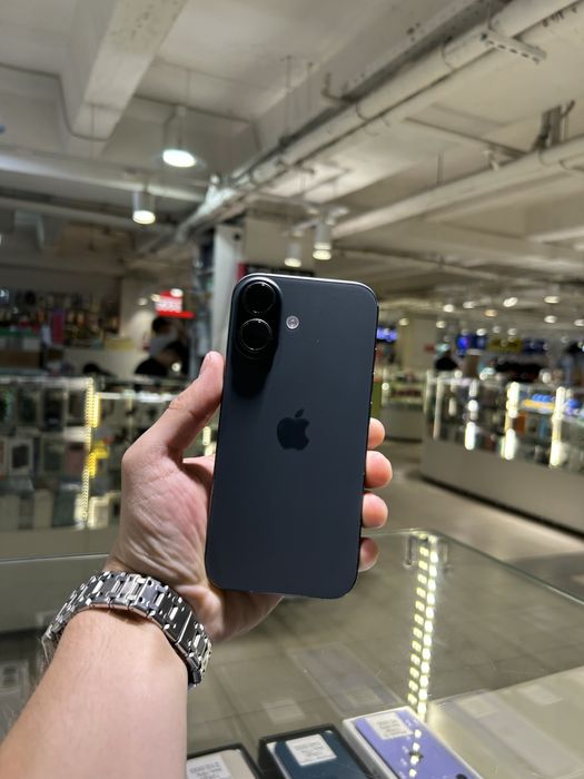Продаю Iphone 17 256gb