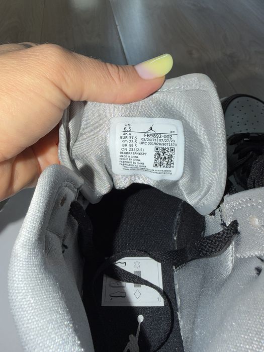 Sneakersi  Air Jordan 1 Mid Se