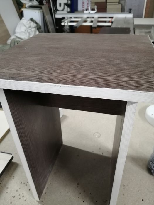 Продам стульчики табуретки