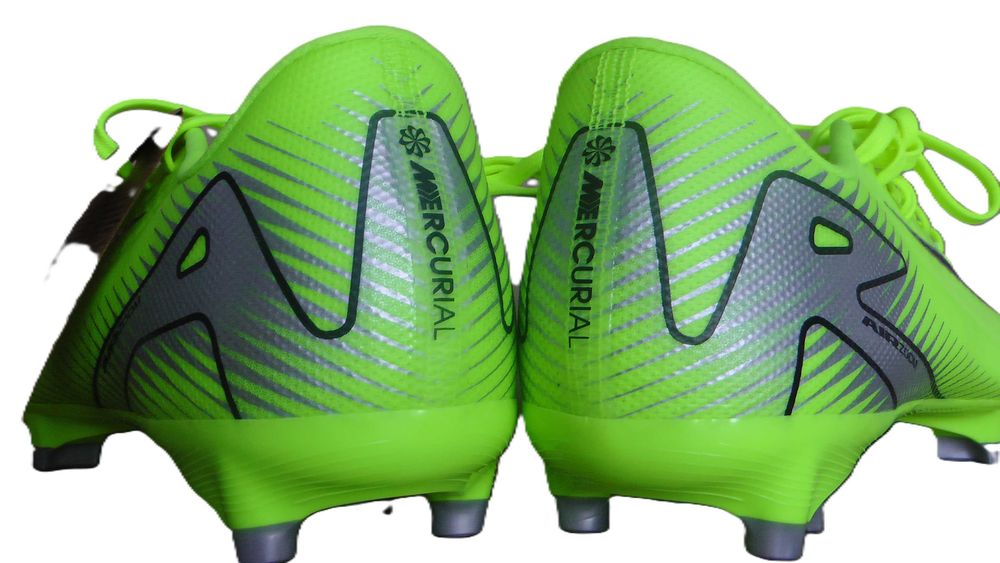 Ghete fotbal crampoane NOI Zoom Vapor 16 Academy marimea 40
