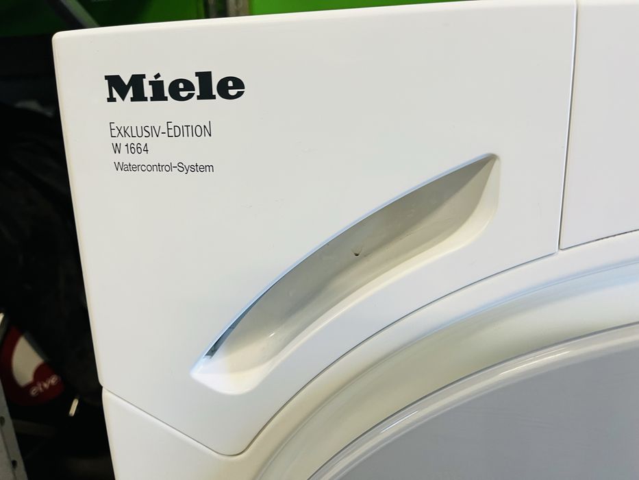 Пералня Miele W1664 Exlusiv Edition 8кг пчелна пита