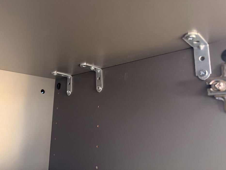 IKEA BESTÅ / HEDEVIKEN – ТВ шкаф с дъбов фурнир (отлично състояние)