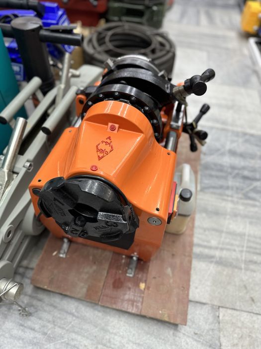 Резьбонарезной станок R2, R3, R4.