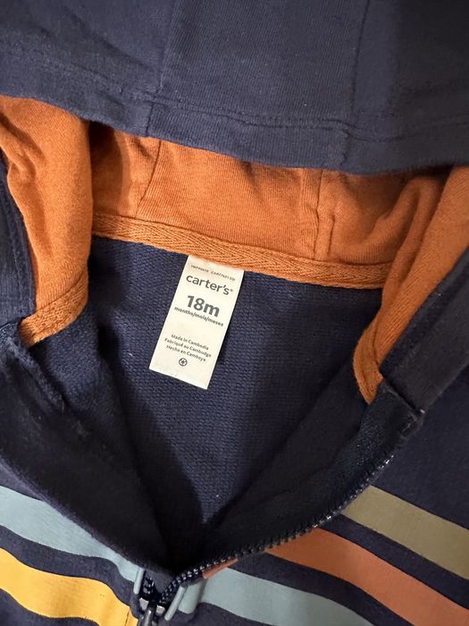Продается комбинезон Carter's