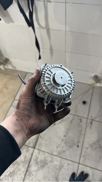 Ремонт холодильника морозильника