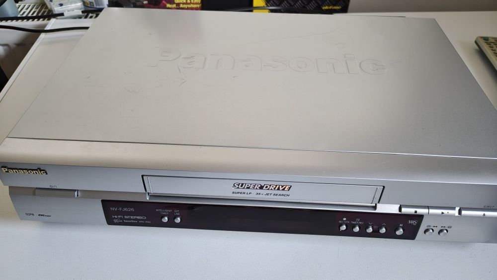 Video recorder Panasonic model NV FJ626 perfect