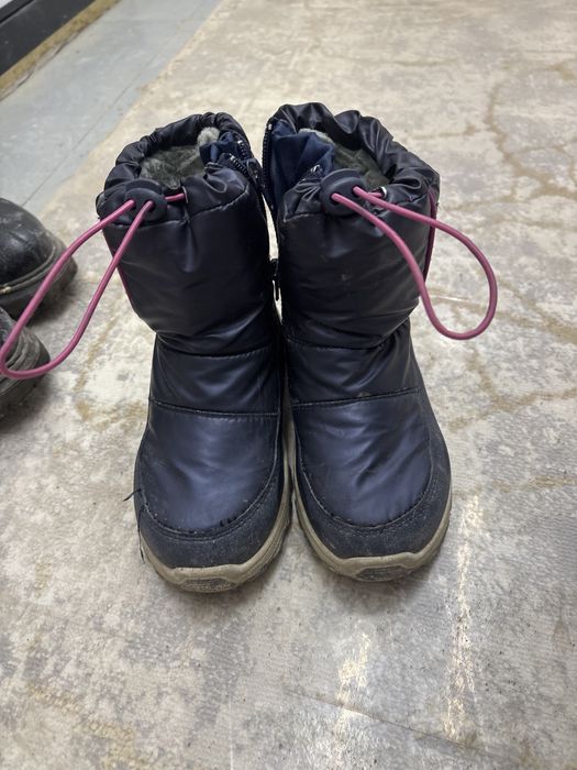 Продаю детский зимний обувь