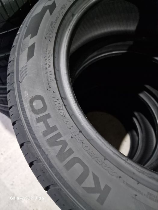 225 40 18 KUMHO ECSTA Нови летни гумш Замъка Ямбол