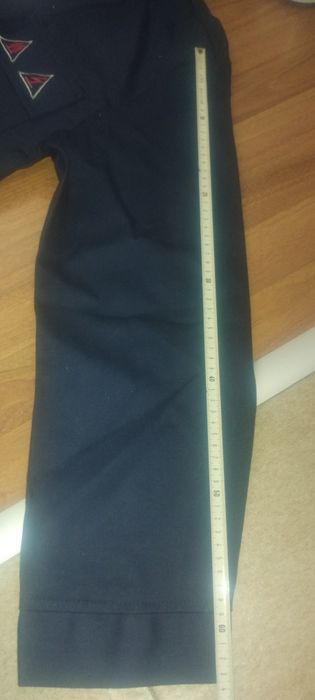 Продавам работна куртка за заварчици