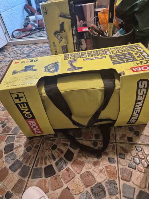 Set 3 Scule Ryobi ONE+ 18V Brushless – Kit Complet (Bormașină, Pendular, Flex) + Geantă