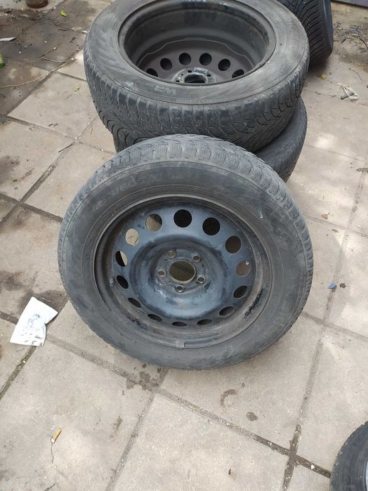 Зимни гуми 17 цол. 12 брой /16 цол 4 брой/ 15 цол 4 брой. 14 цол 4 бр