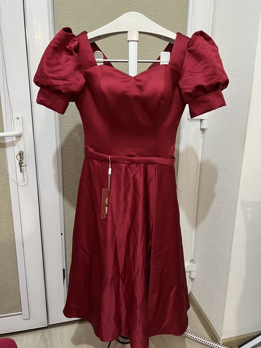 Красное платье новое