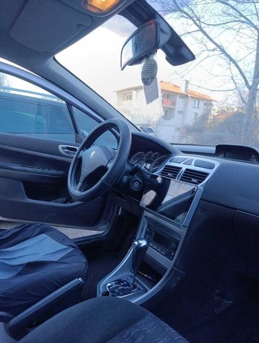 Продавам Пежо 307