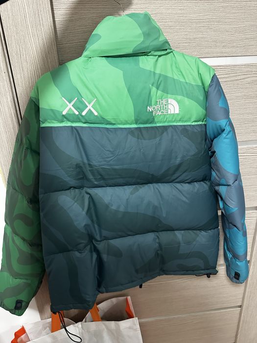 Продам куртку North Fase