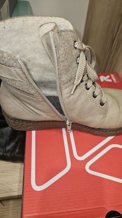 Продам ботинки зимние