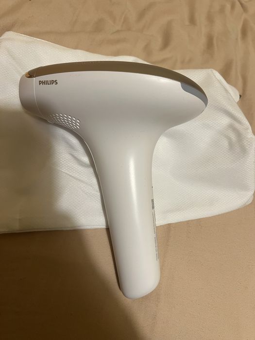 Фотоепилатор Philips Lumea Advanced SC1998