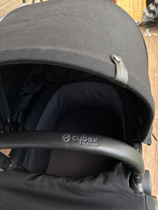 Cybex Platinum Priam Deep Black - Шаси + Кош за новородено + Дъждобран
