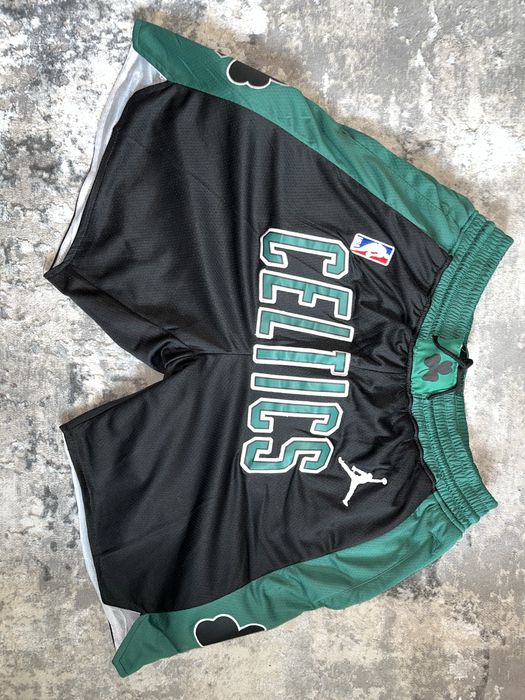 Compleu baschet - Celtics