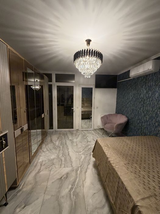 Inchiriez Garsoniera zona / Bila