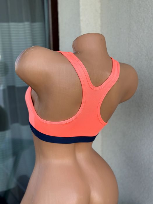 Спортно бюстие Nike Dri-Fit - размер XS, Отлично състояние