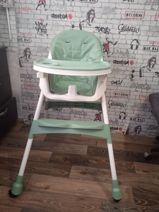 Детский стульчик для кормления