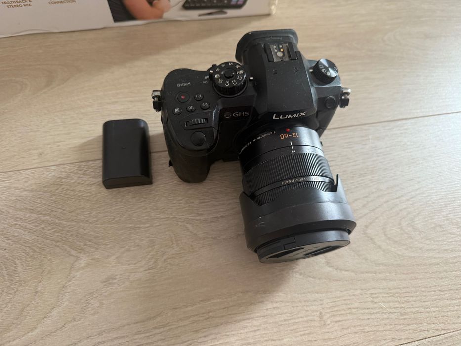 Panasonic GH5 + obiectiv Leica