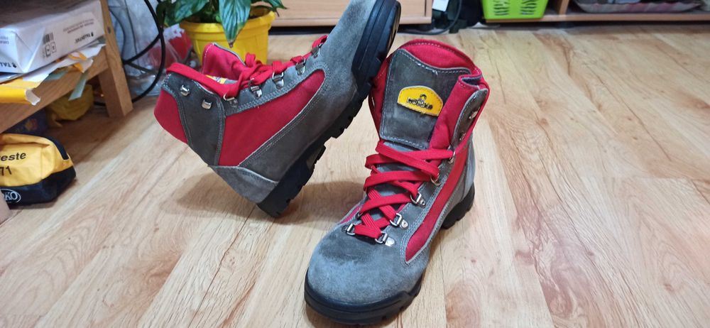 Nomad №45-50 евро   Richer №45-35 евро    Meindle №45-40 евро