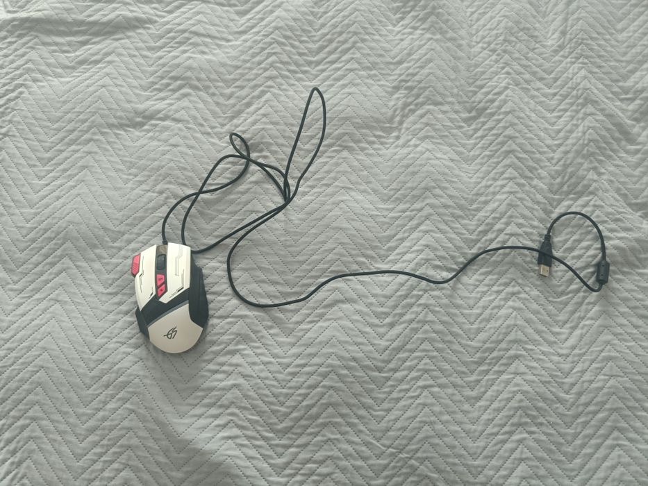 Мышка игровая ..