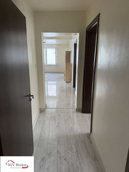 Дава се под наем Тристаен апартамент в София, Враждебна - 100 кв.м за 1000 € - Снимка #10