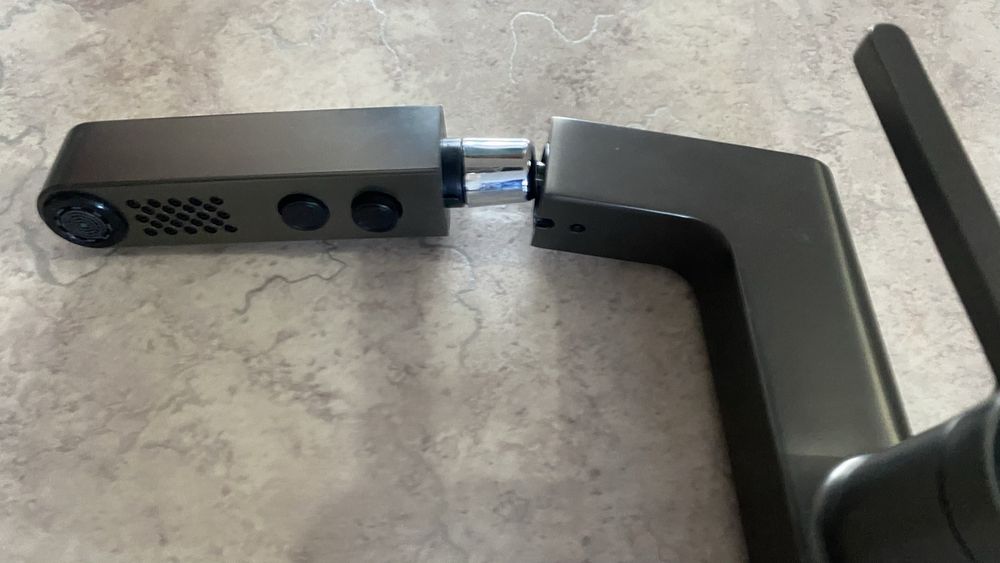 Продам смеситель для ванной